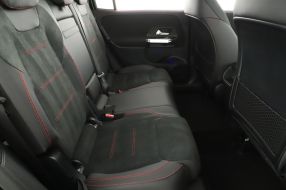 Mercedes-Benz GLB - 2025