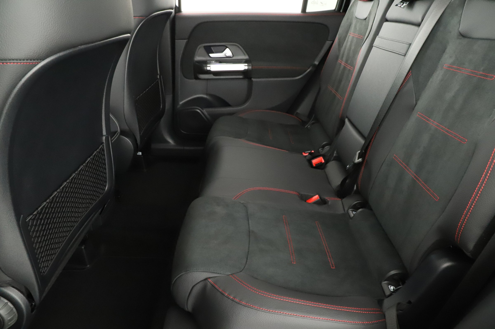 Mercedes - Benz GLB - 2025