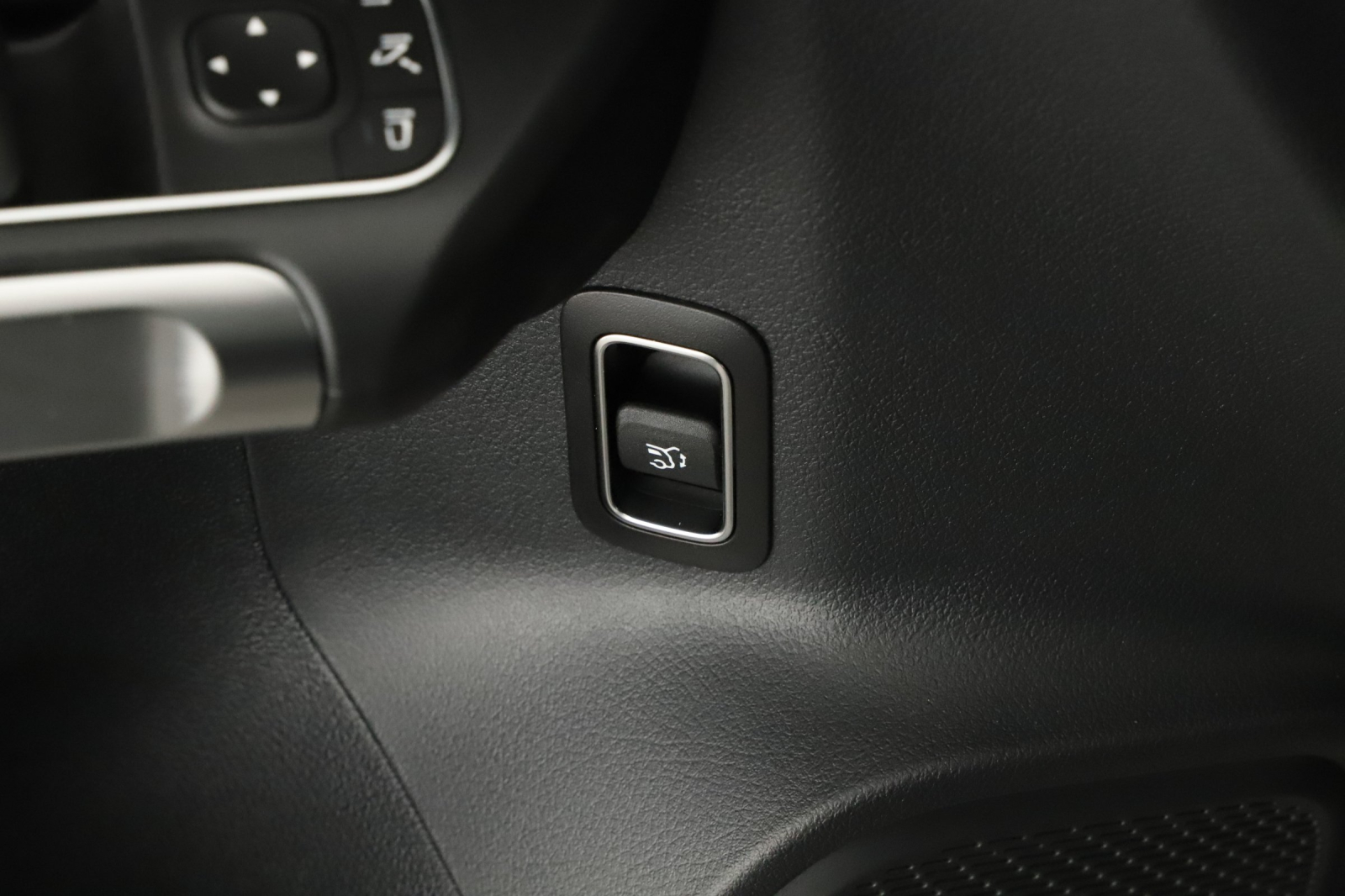 Mercedes - Benz GLB - 2025