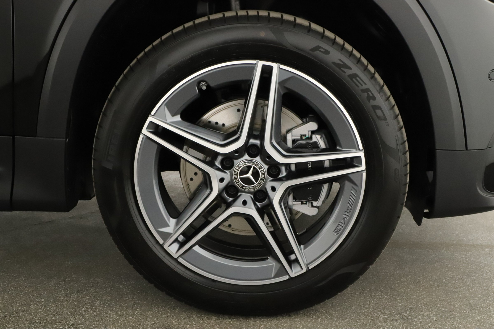 Mercedes - Benz GLB - 2025