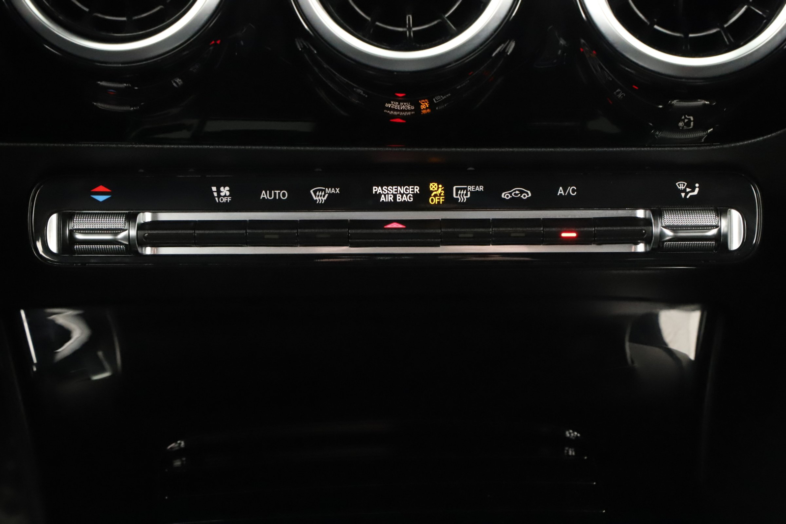 Mercedes-Benz A - 2025