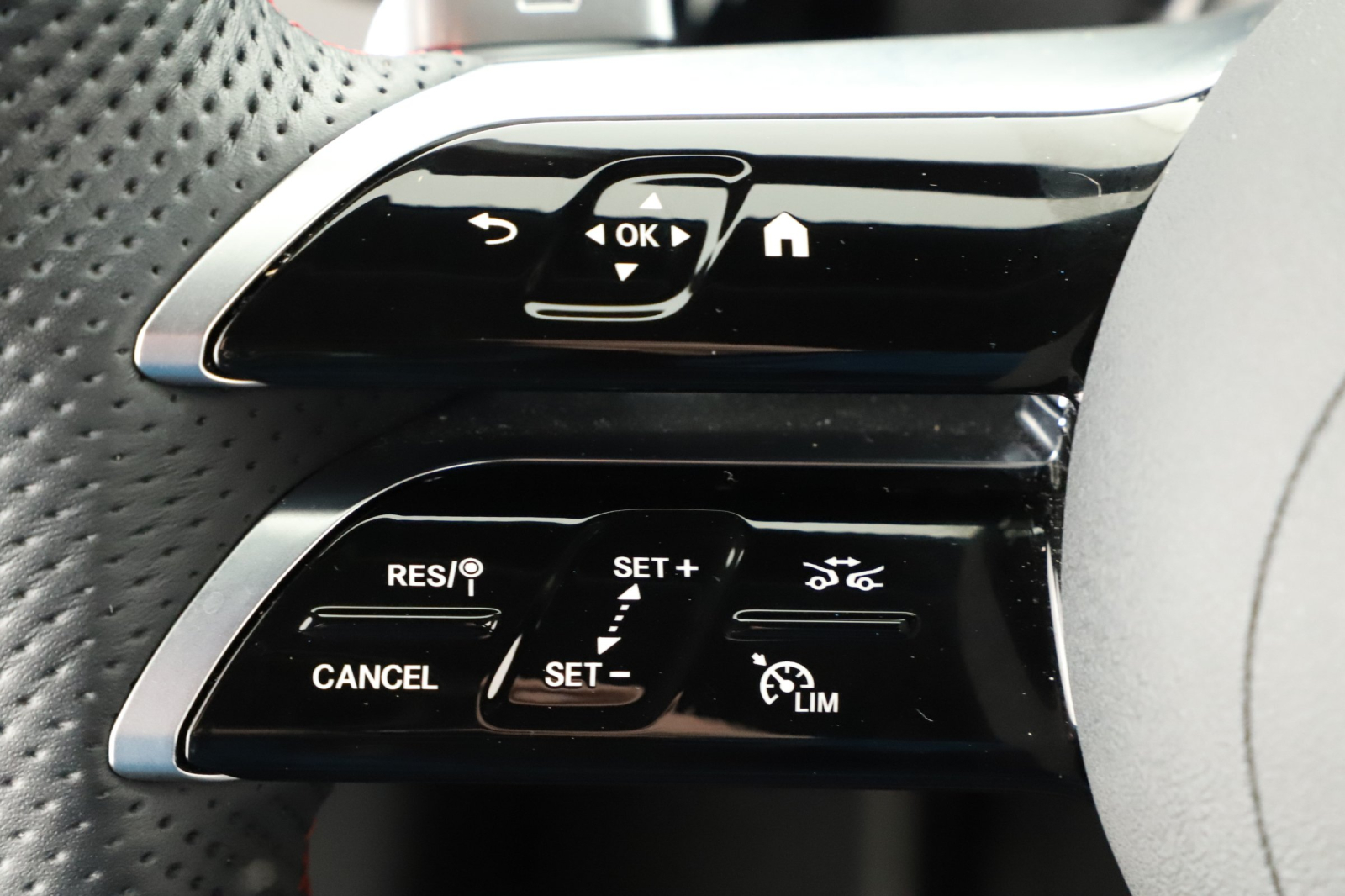 Mercedes-Benz A - 2025