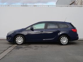 Opel Astra - 2013