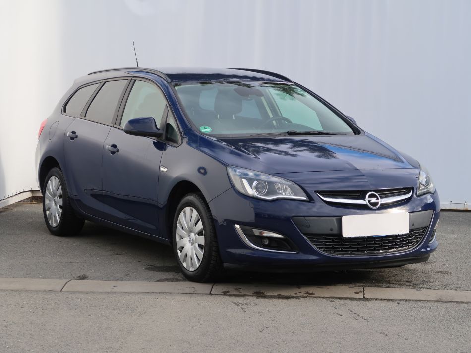 Opel Astra - 2013