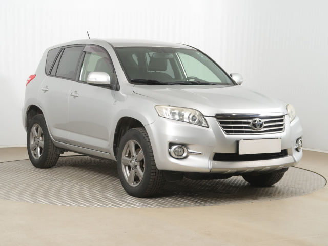 Toyota RAV4, 2012