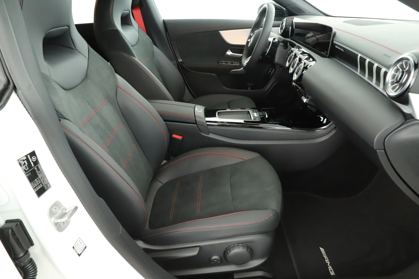 Mercedes-Benz CLA - 2025