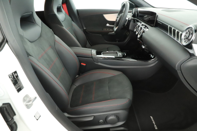 Mercedes-Benz CLA - 2025