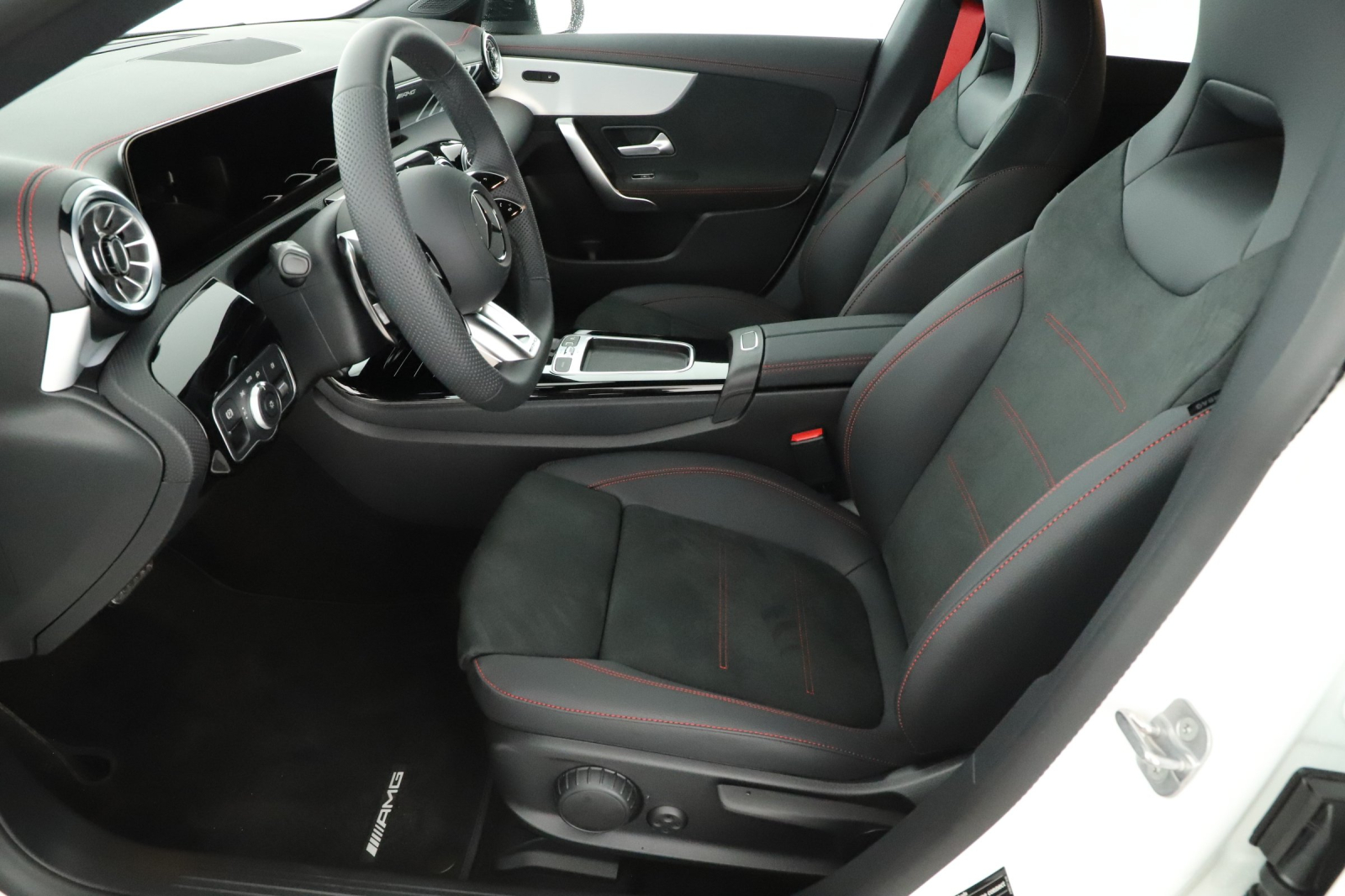 Mercedes-Benz CLA - 2025