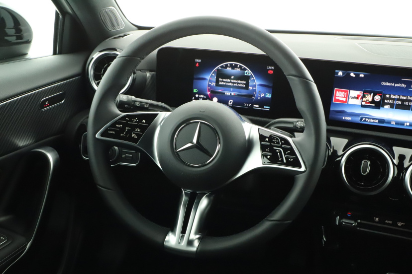 Mercedes-Benz A, 2025