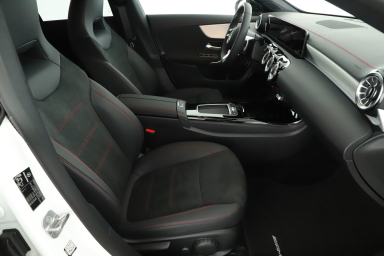 Mercedes-Benz CLA - 2025