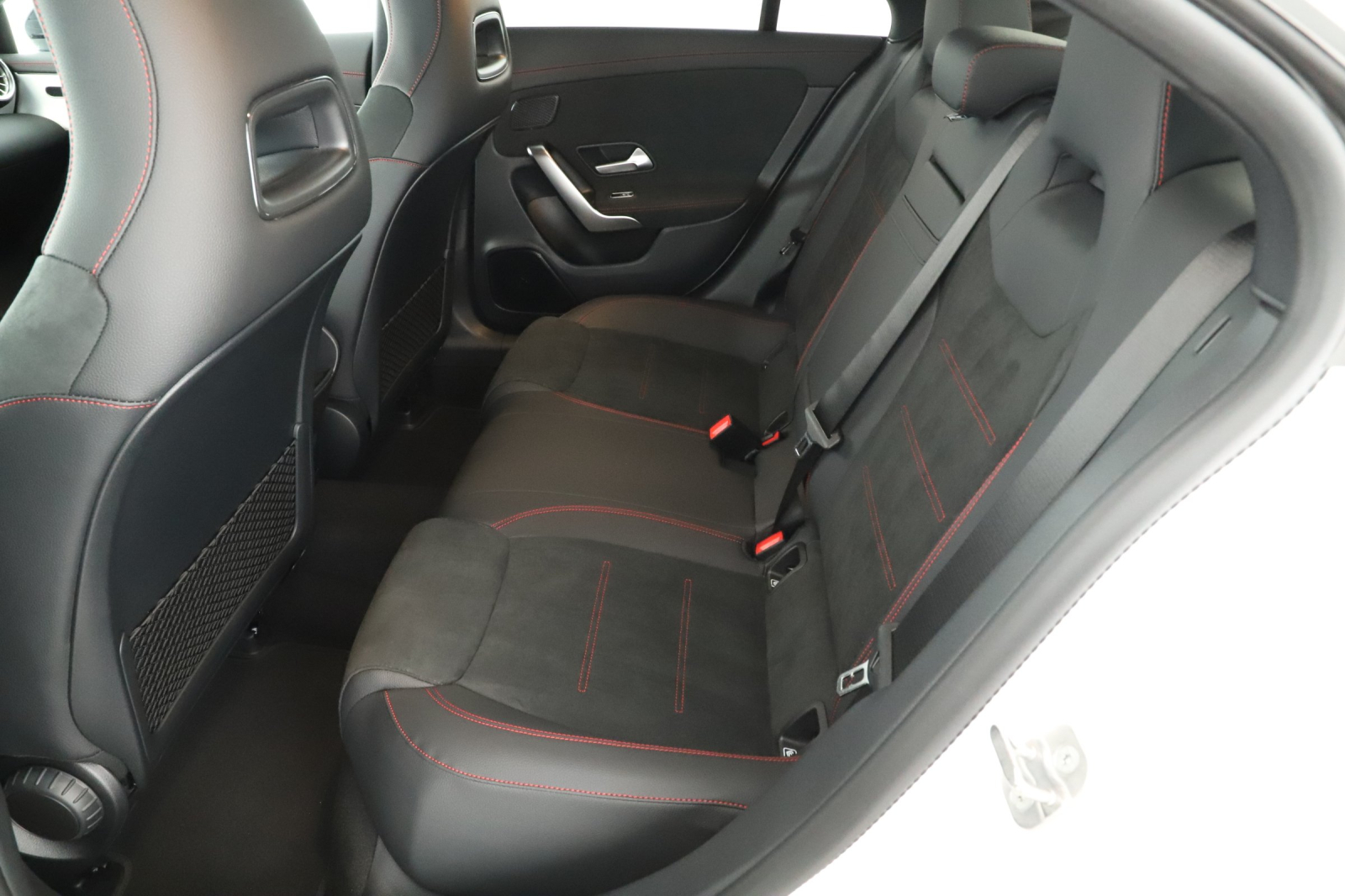 Mercedes-Benz CLA - 2025