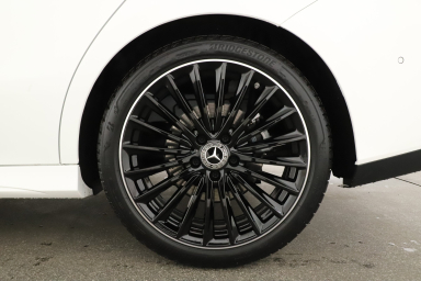 Mercedes-Benz CLA - 2025