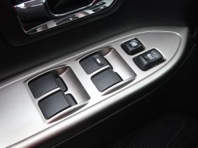Mitsubishi Pajero - 2016