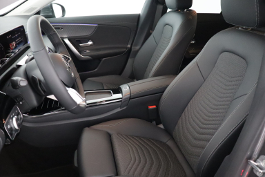 Mercedes-Benz CLA - 2025