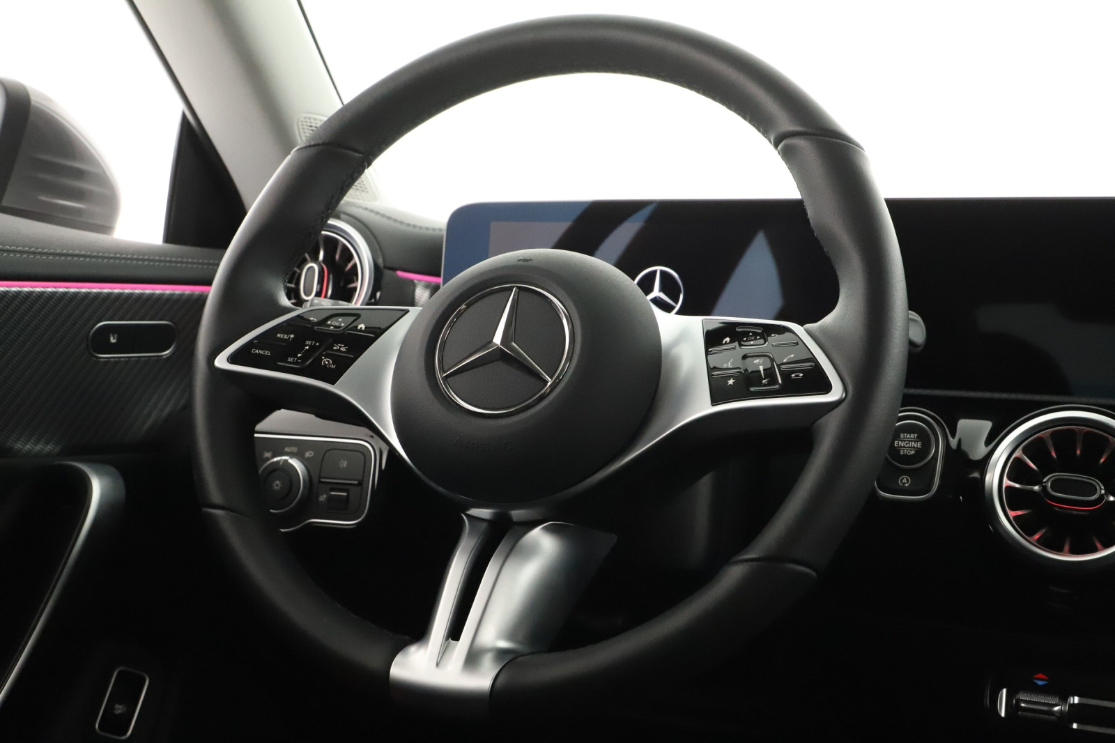 Mercedes-Benz CLA - 2025