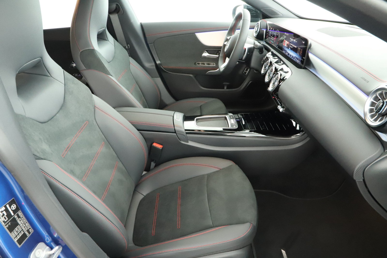 Mercedes-Benz CLA - 2025