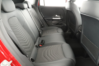 Mercedes - Benz GLA - 2025