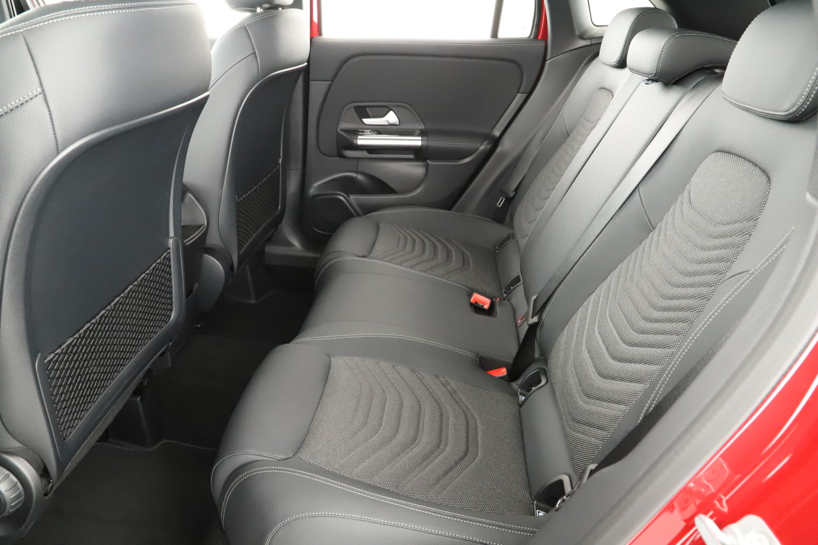 Mercedes-Benz GLA - 2025