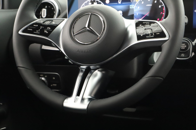 Mercedes-Benz GLA - 2025