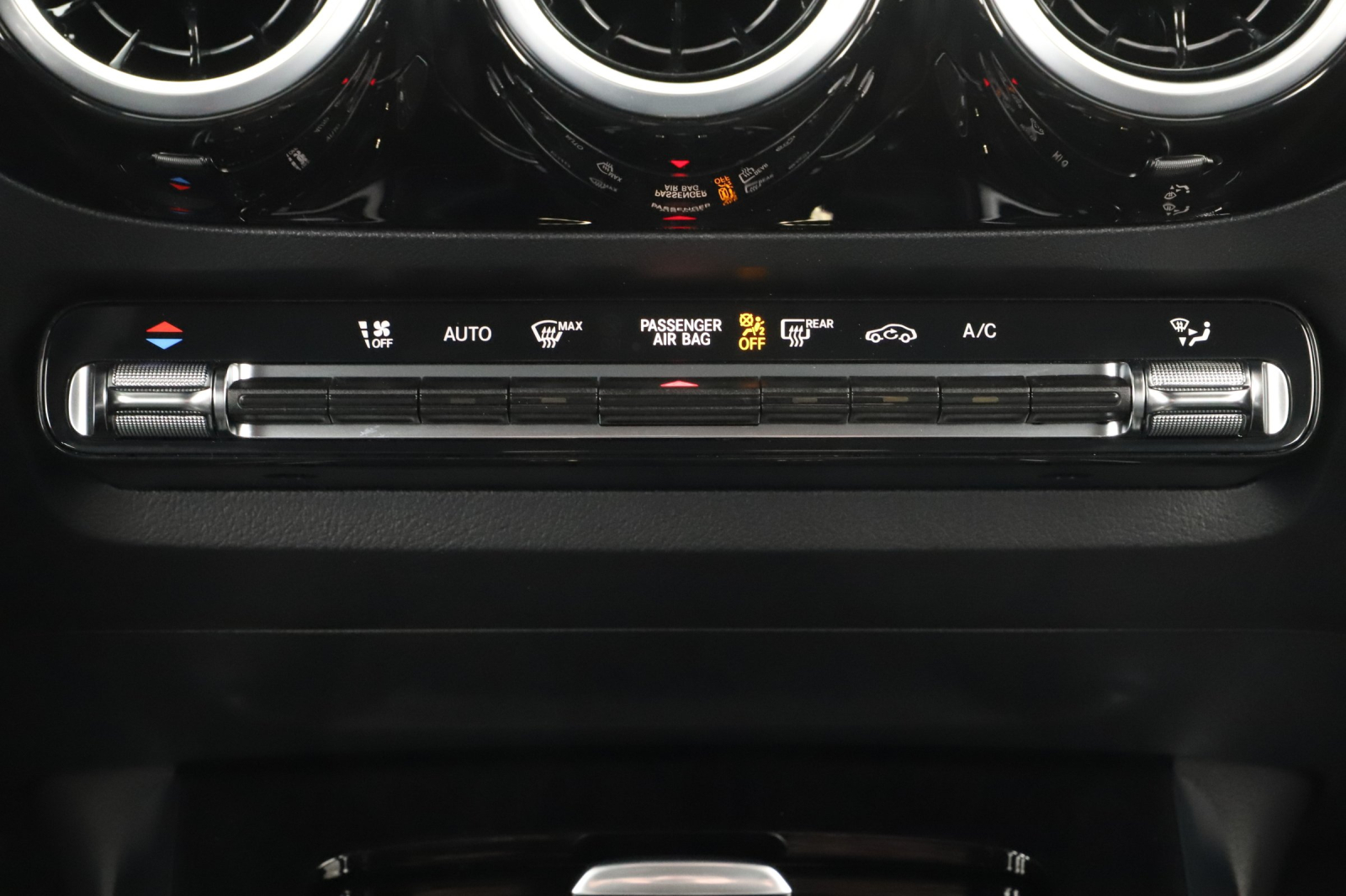 Mercedes-Benz GLA - 2025