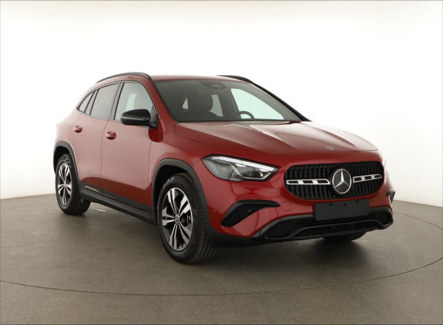 Mercedes-Benz GLA 2025