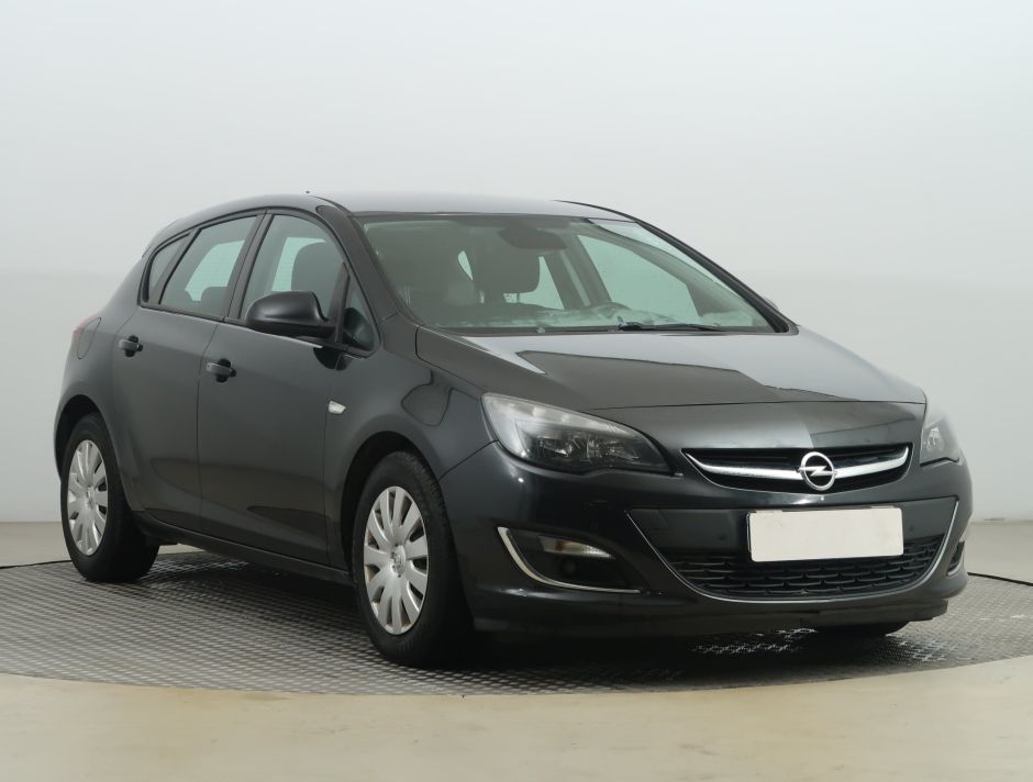 Opel Astra - 2013