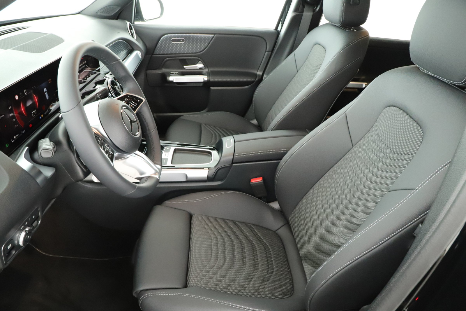 Mercedes-Benz GLB - 2025