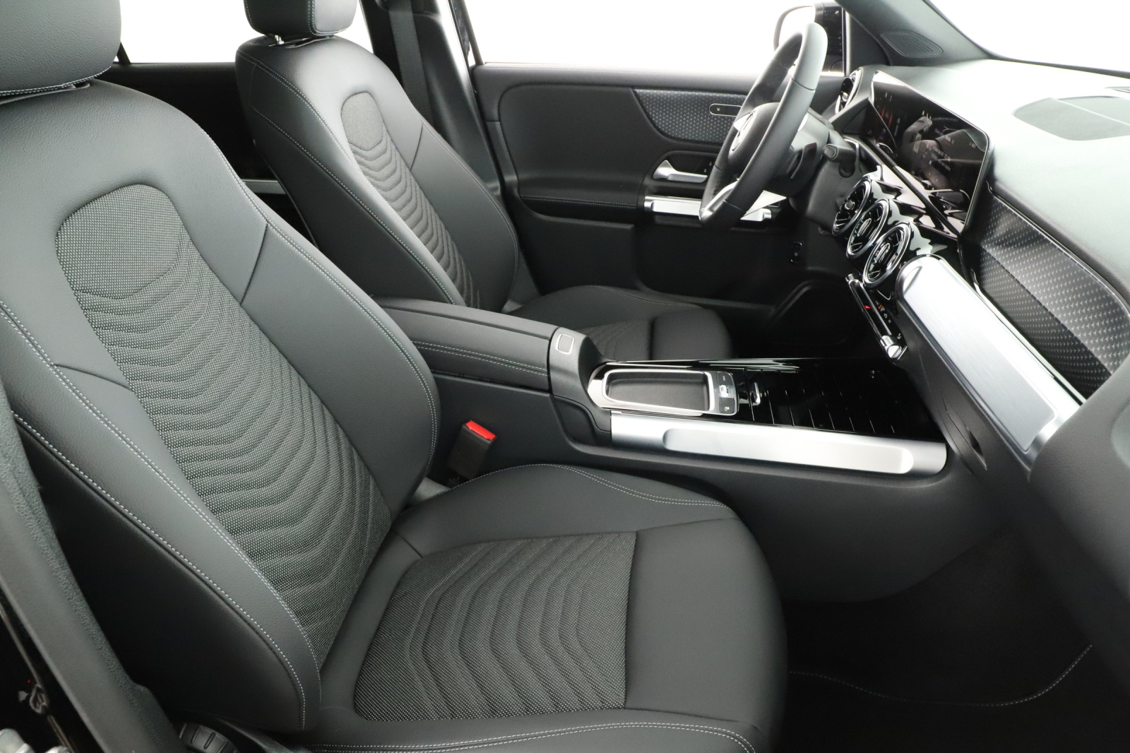 Mercedes-Benz GLB - 2025