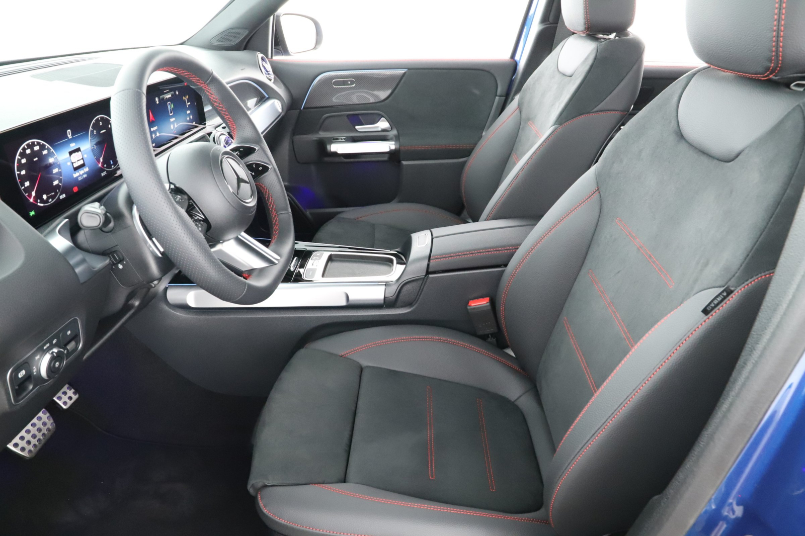 Mercedes - Benz GLB - 2025