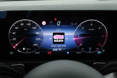 Mercedes - Benz GLB - 2025