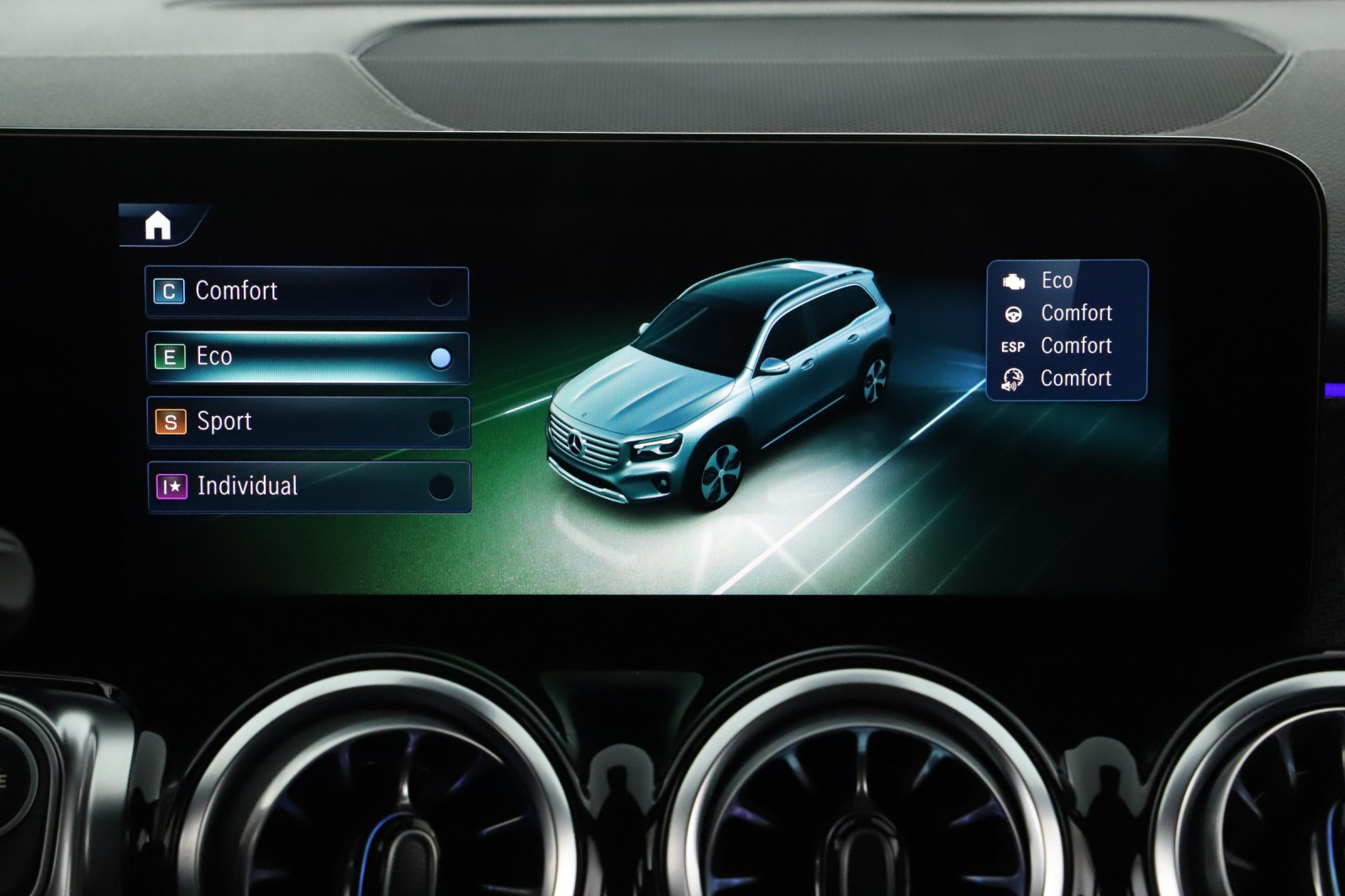 Mercedes - Benz GLB - 2025