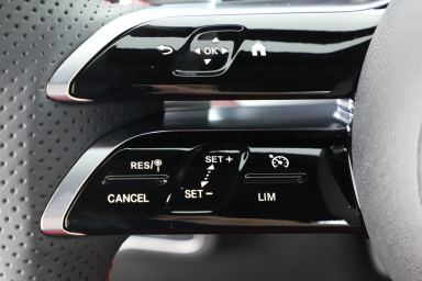 Mercedes - Benz GLB - 2025