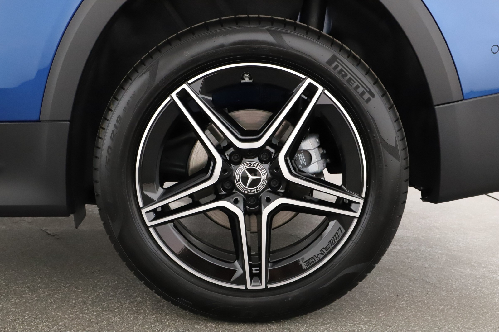 Mercedes - Benz GLB - 2025