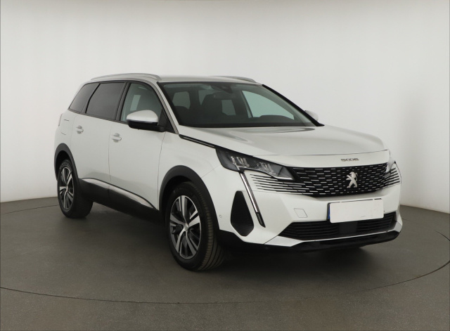 Peugeot 5008 2021