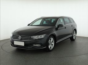 Volkswagen Passat - 2021
