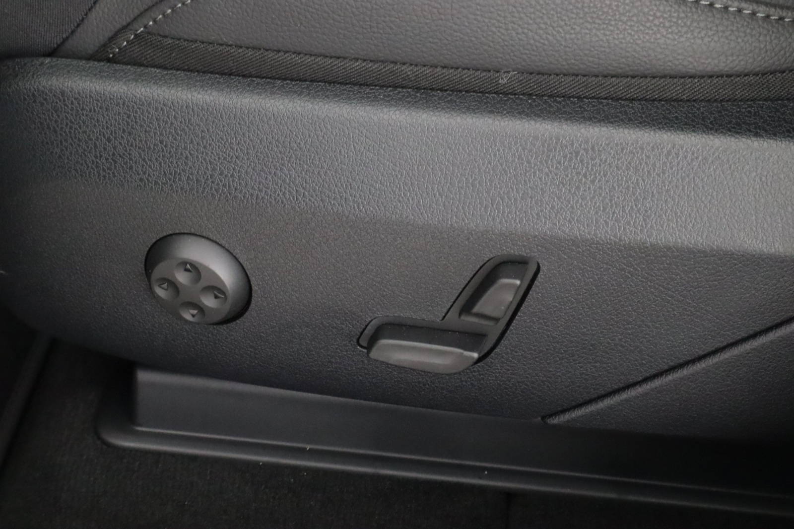 Mercedes - Benz GLC Coupe - 2025