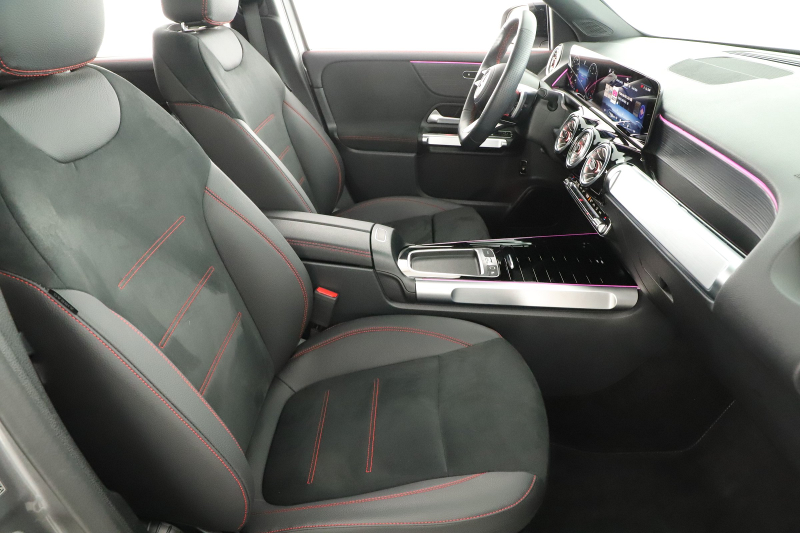 Mercedes-Benz GLB - 2025