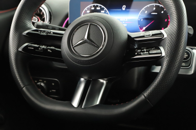 Mercedes-Benz GLB - 2025