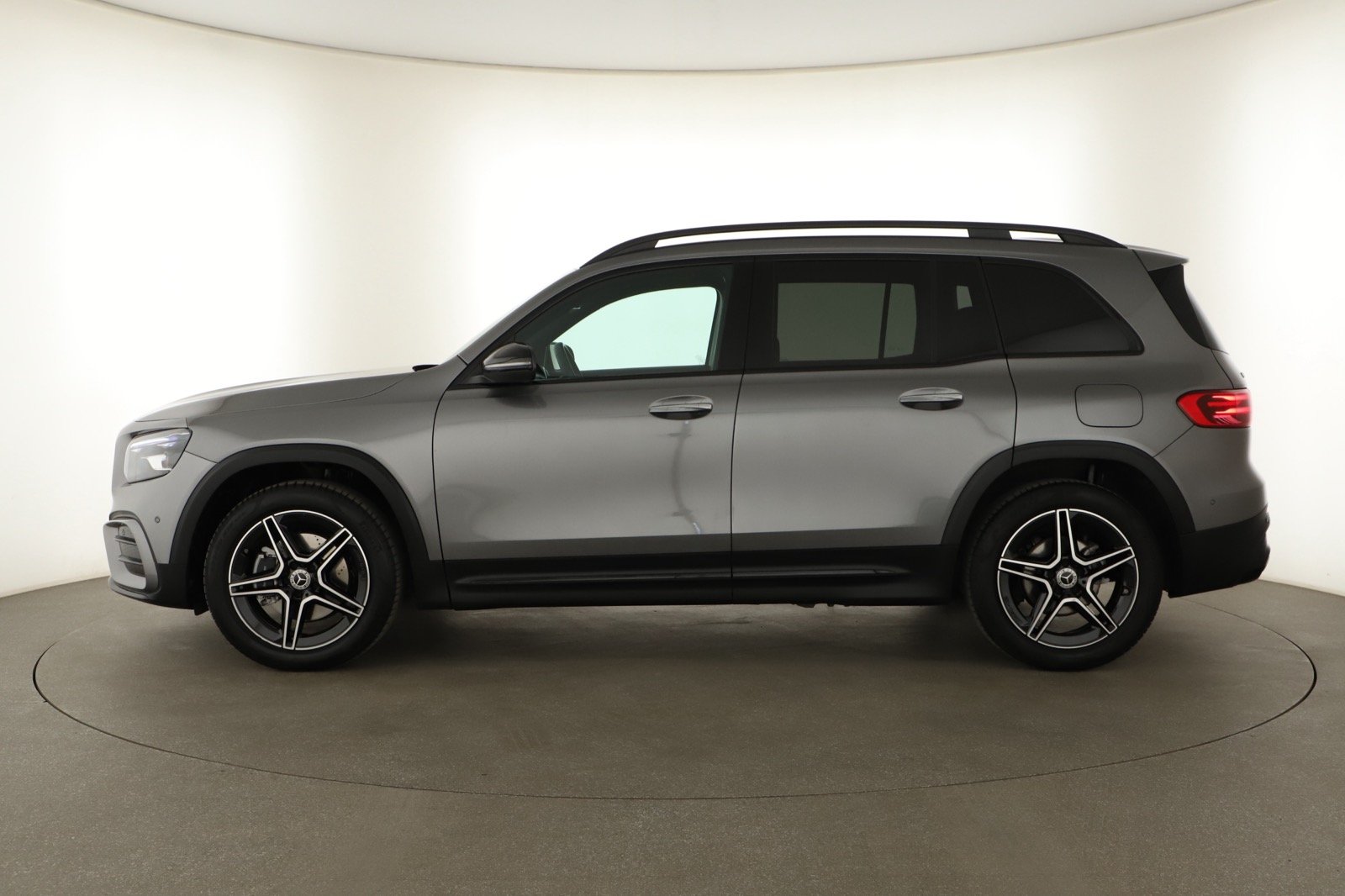 Mercedes-Benz GLB - 2025