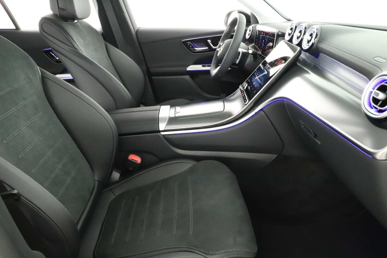 Mercedes-Benz GLC - 2025