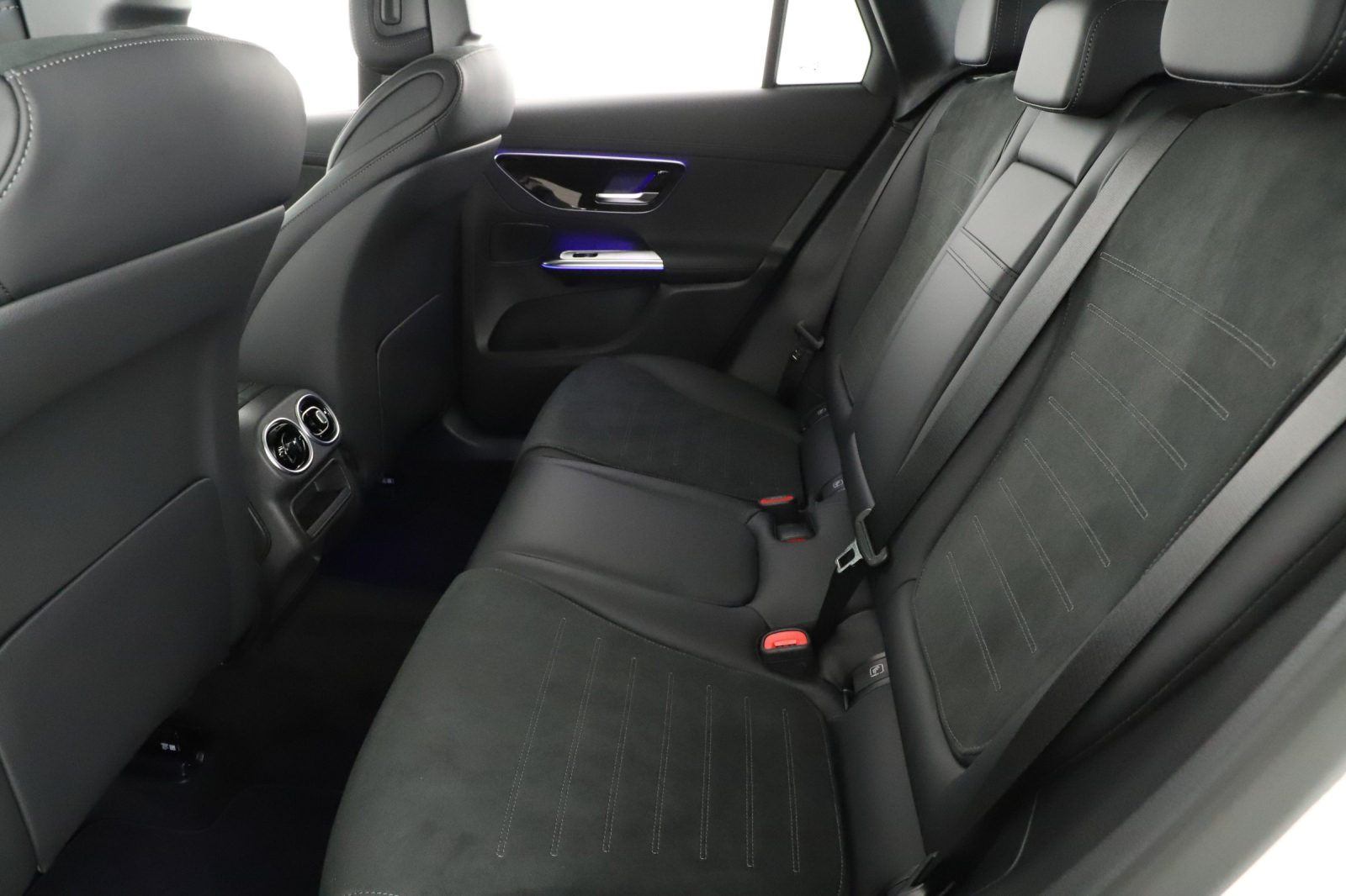 Mercedes-Benz GLC - 2025