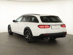 Mercedes-Benz E - 2022