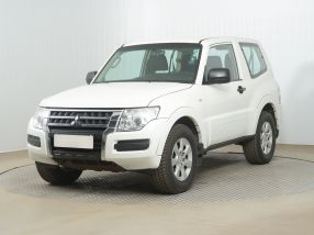 Mitsubishi Pajero - 2017