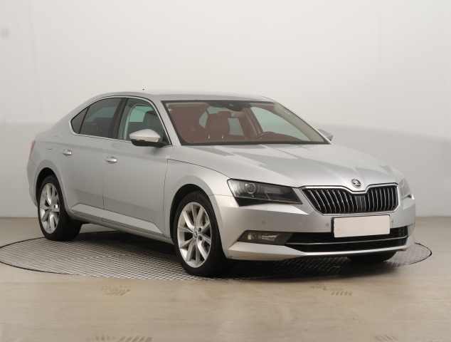 Škoda Superb 2016