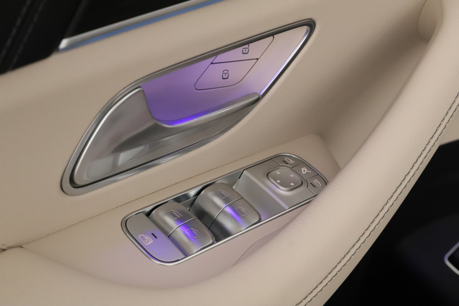 Mercedes-Benz GLS - 2025