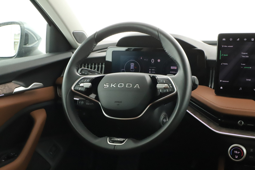 Škoda Superb, 2025
