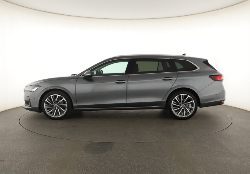 Škoda Superb, 2025