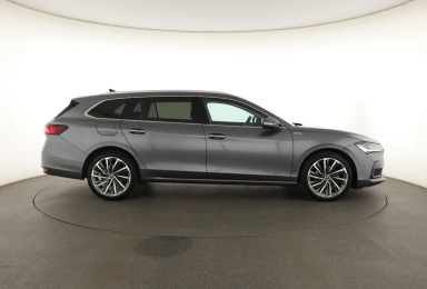 Škoda Superb - 2025