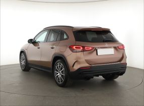 Mercedes-Benz GLA - 2021