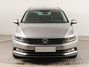 Volkswagen Passat - 2015